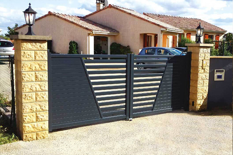 Modern Automatic Swing Decorative Gate Design Iron Aluminum Main Driveway Gate Villa Metal Garden Gate for houses