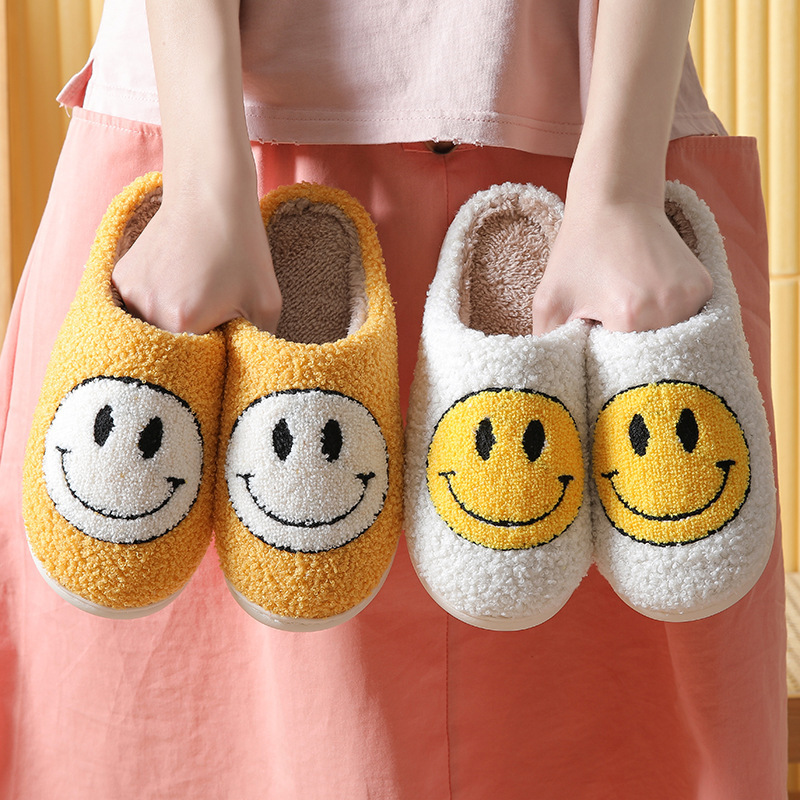 2022 Men Pink Yellow Smiley Cartoon Casual Warm Cotton Lovers Slippers Home Indoor Big Smile Floor Women Fluffy Fur Slippers