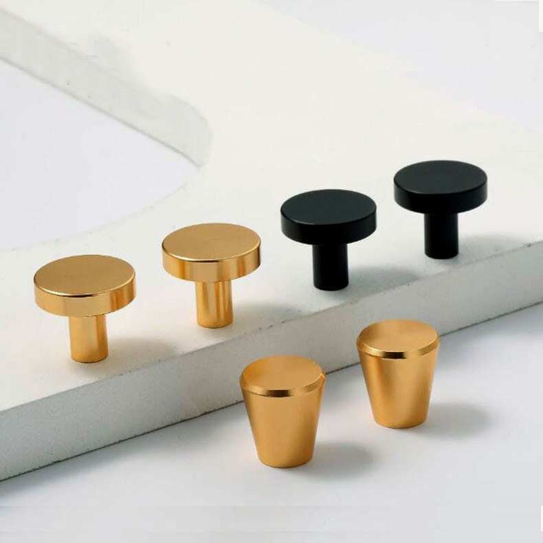 Wholesale Good Guality Brass Handles and Nordic Minimalist Knobs for Furniture Cabinet Drawers