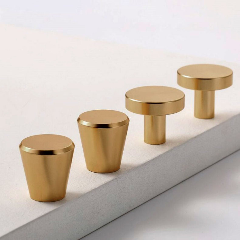 Wholesale Good Guality Brass Handles and Nordic Minimalist Knobs for Furniture Cabinet Drawers