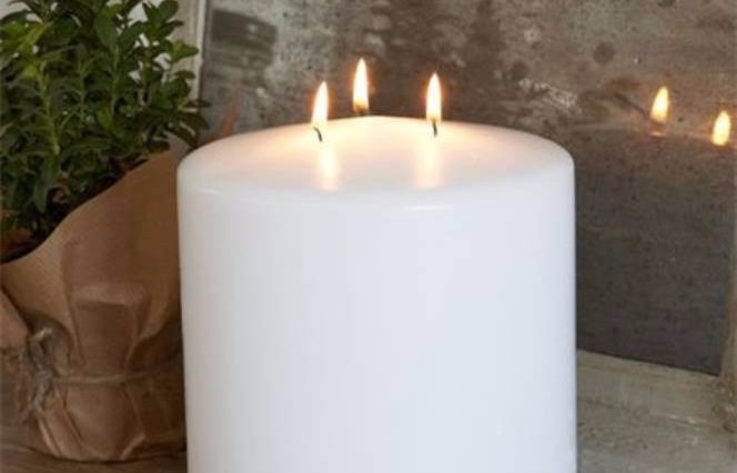 Pillar shape paraffin wax scented candle