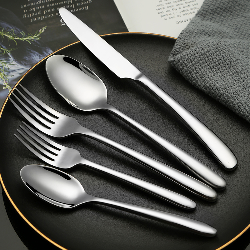 customized style of the latest hot 5 pieces of Western food high end elegant restaurant steak knife and fork set