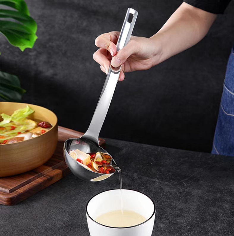 New separating oil soup ladle spoon stainless steel soup ladle for kitchen accessories