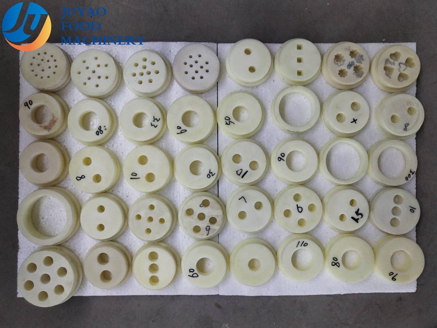 Small Bakery Dough Divider Rounder Cutting Split Machine dough rounder and divider machine 100g to 400g