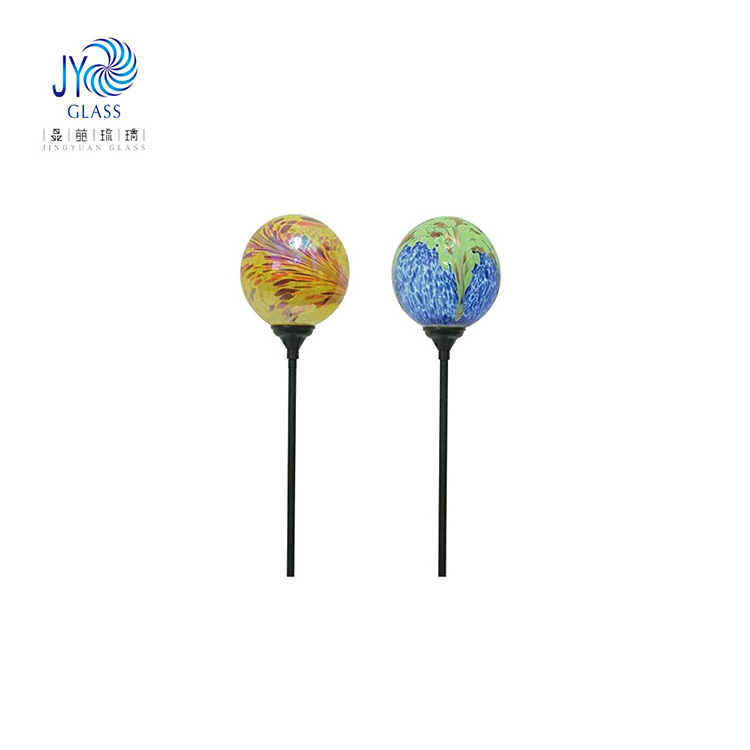 Outdoor garden ornaments Flower shaped crackled solar stake Solar light metal garden stick with handmade blown glass hollow ball