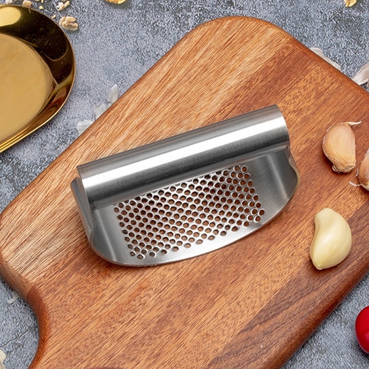 Kitchen Tools and Gadgets Garlic Chopper Press Rocker Crusher and Mincer garlic Crusher Presses