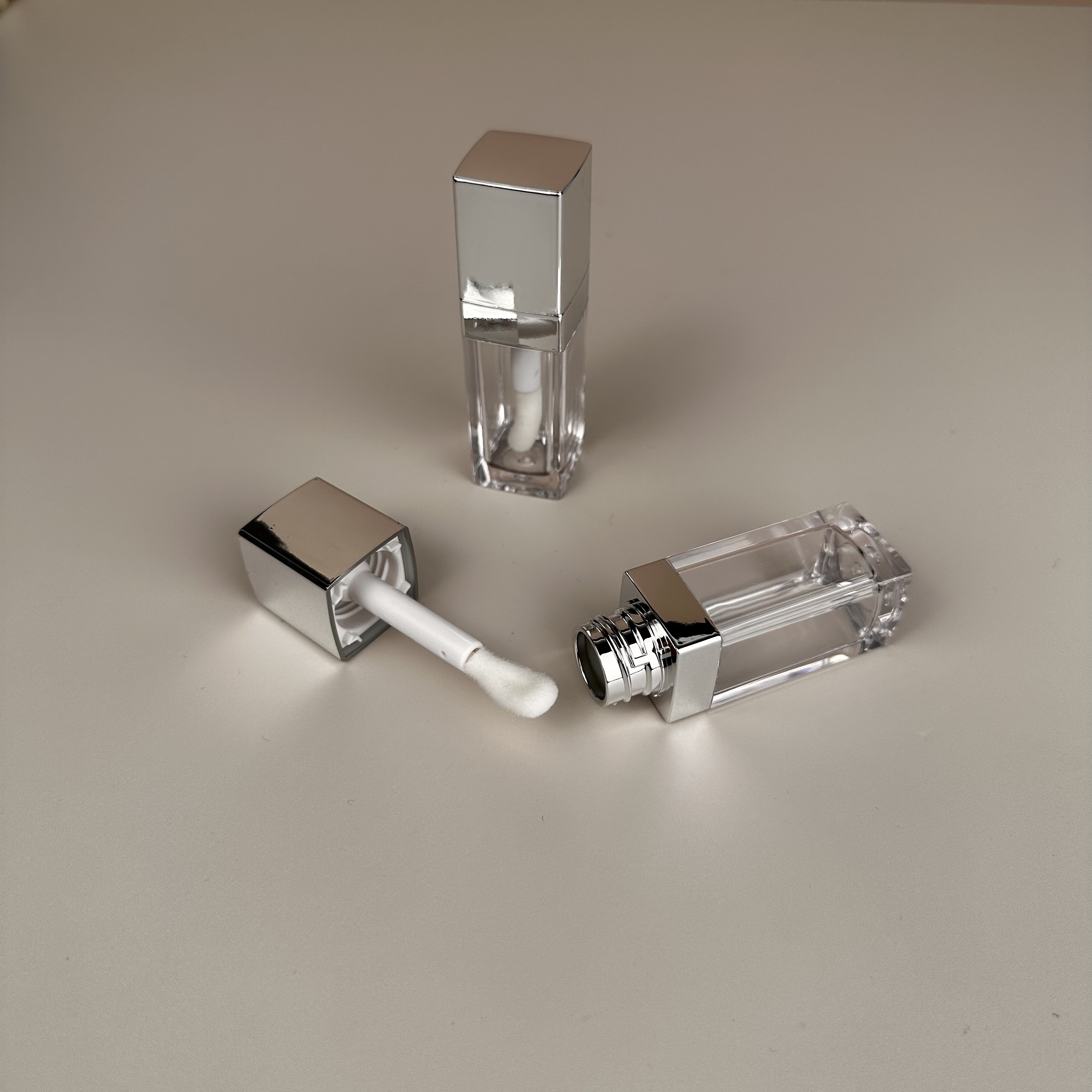 7ml Luxury Square Silver Lip Gloss Tube Container With Led Light And Mirror For Cosmetic Packaging