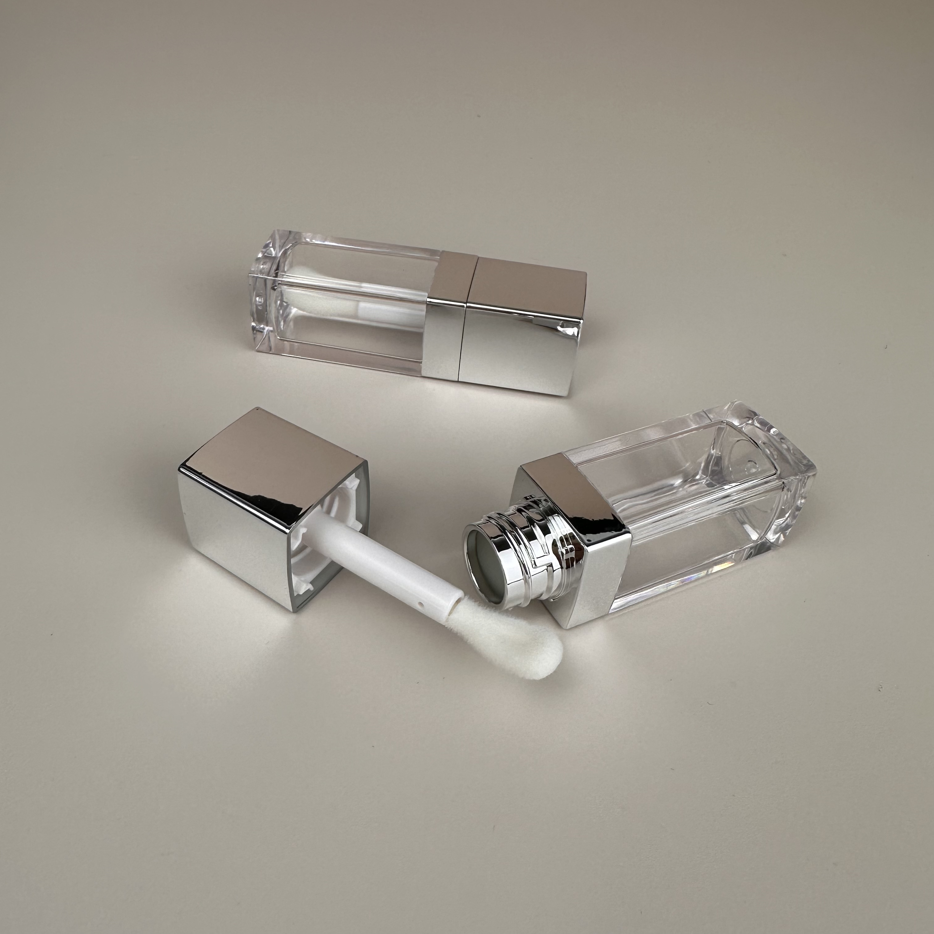 7ml Luxury Square Silver Lip Gloss Tube Container With Led Light And Mirror For Cosmetic Packaging