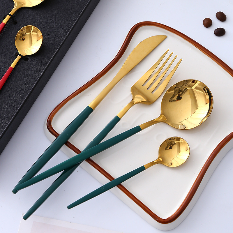 Hot Sale Gold Plated Cutlery Set Knife Spoon and Fork Set 18 10 Stainless Steel Flatware