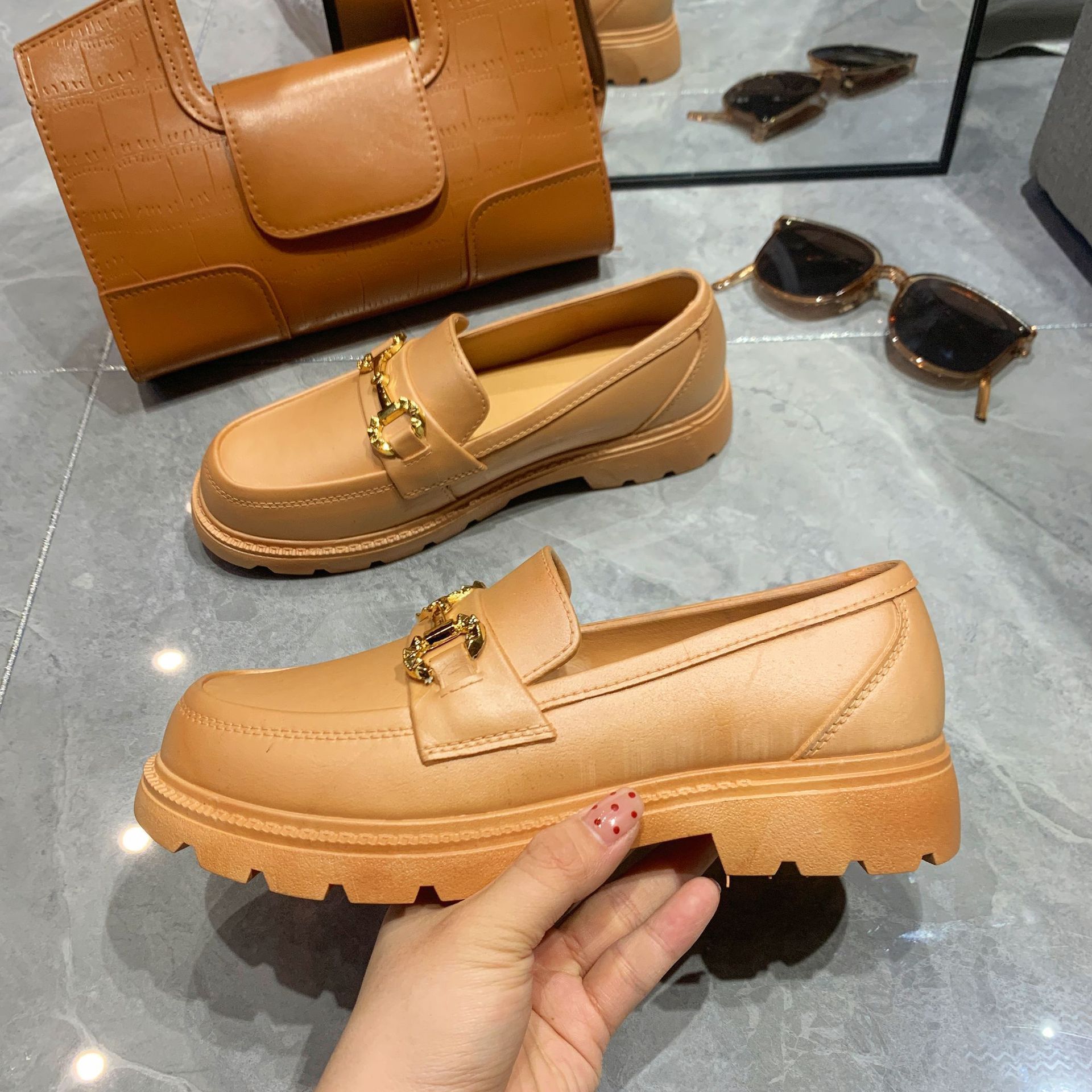 New Women's Sandals Fashion Retro Women's Shoes Daily coat Thick soled low top shallow mouth all season shoes Classic women's Ro