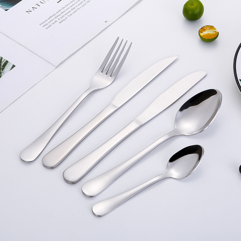 Luxurious Wsetern Tableware sets Black Plated 24pcs Knife Fork Spoon Stainless Steel Cutlery For Party Gift Metal Flatware