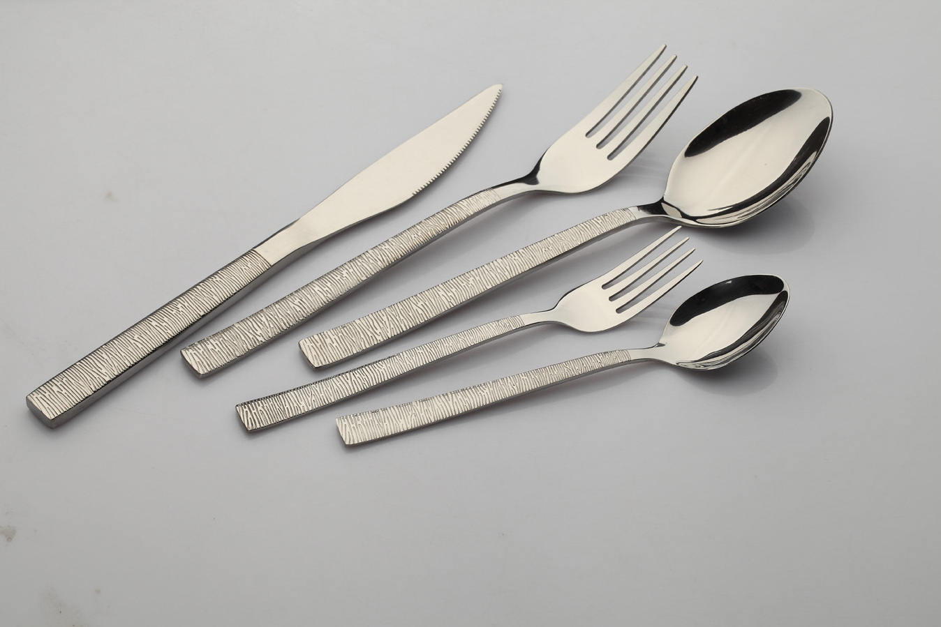 Hot Sell 48 pieces stainless steel spoon and fork Cutlery Set for Banquet