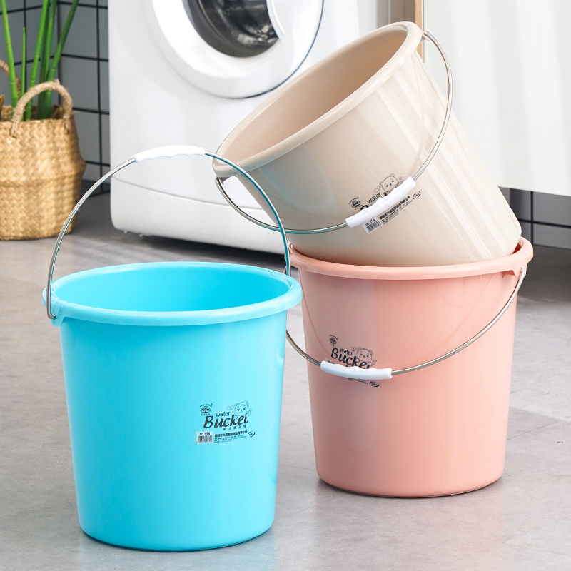 Manufacture Wholesale Cleaning Accessories Household Round Plastic Large Water Washing Bucket With Handle