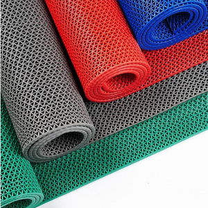 Hollow outdoor used waterproof anti slip PVC S mat plastic flooring