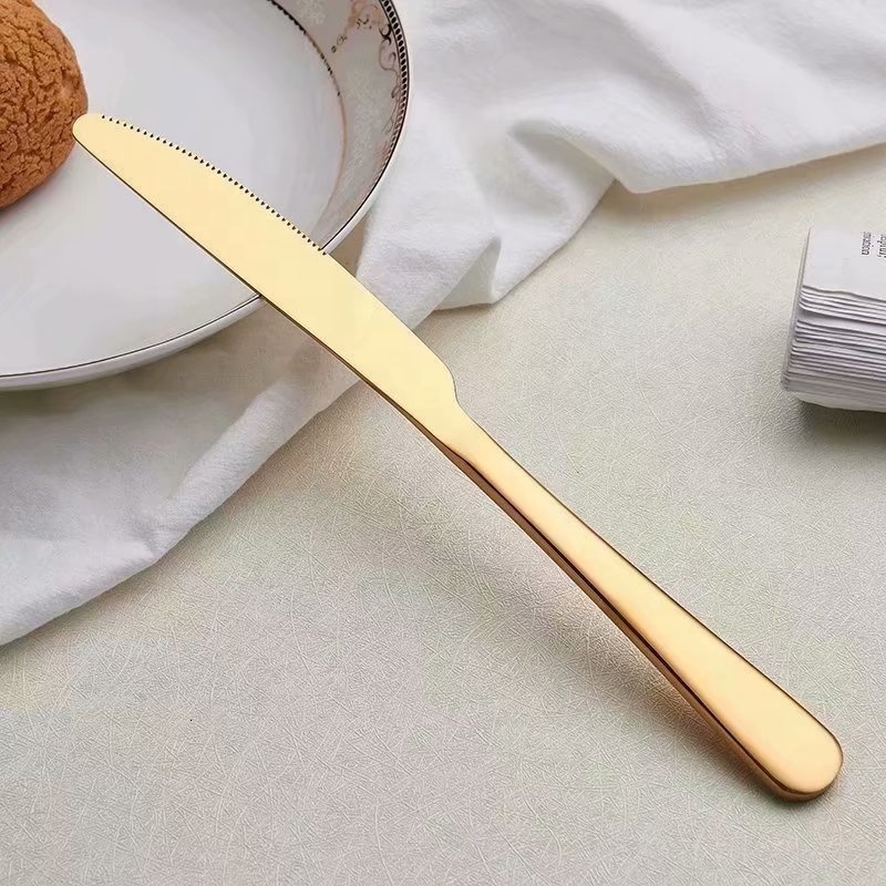 Wholesale restaurant 4pcs gold cutlery dinner spoons forks and knife stainless steel cutlery for wedding