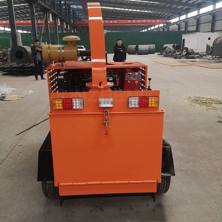 Forestry Hydraulic Self Feeding 40hp Diesel Wood Chipper Tree Branch Leaf Garden Organic Soil Shredder Mobile Crusher Machine