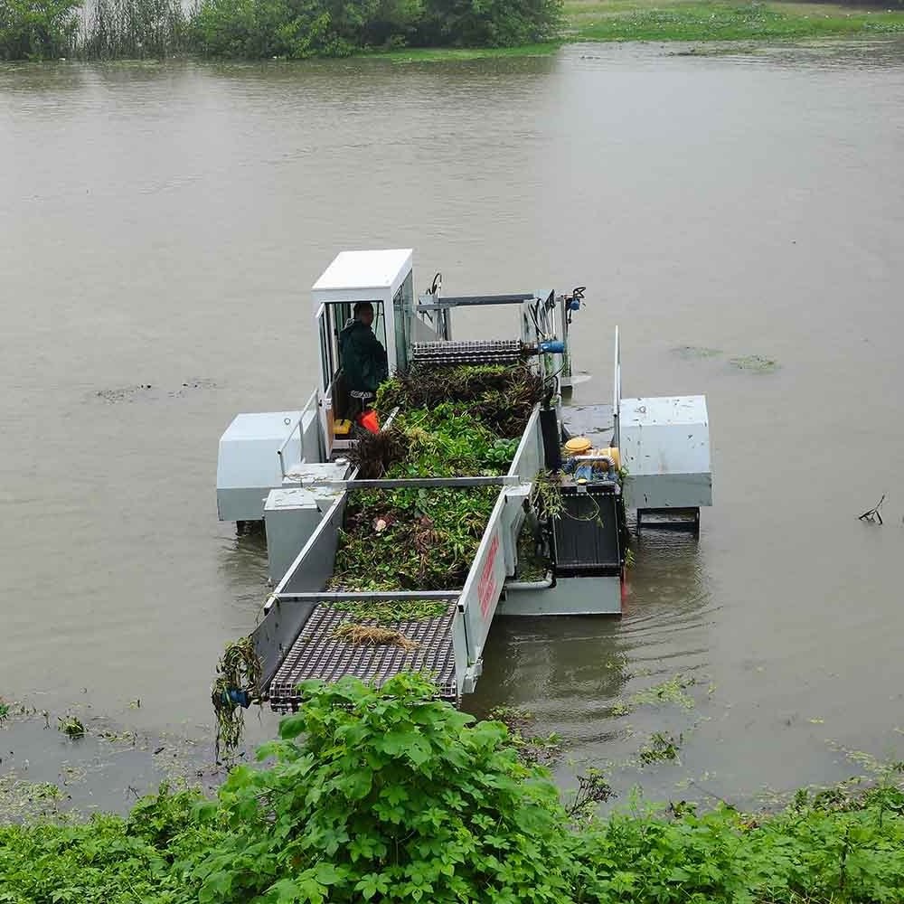 Price of water aquatic weed harvester boats lake weed cutting dredger river cleaning machine for sale