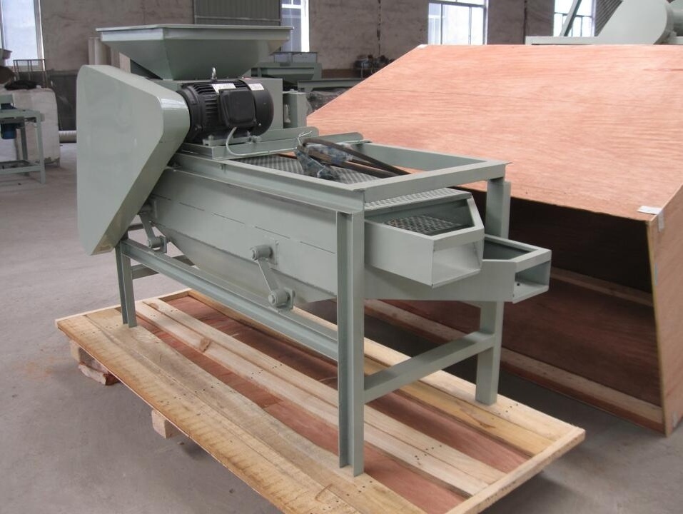 Small Electric Hazelnut Walnut Nuts Pecan Shelling Machine Almond Nut Sheller Separator Cracker Equipment