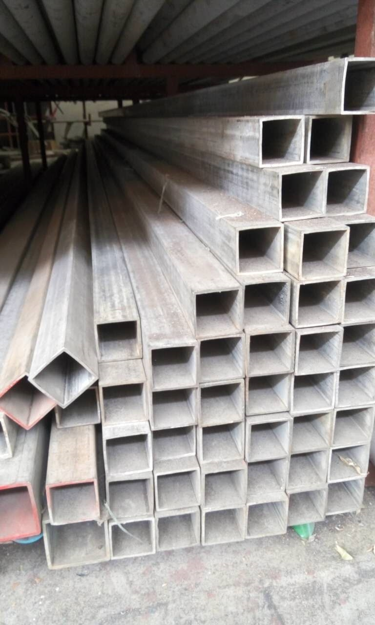 Hexagon Seamless Carbon Steel Pipe API Certified Durable and Seamless Steel Carbon Pipe with Hexagon Shape