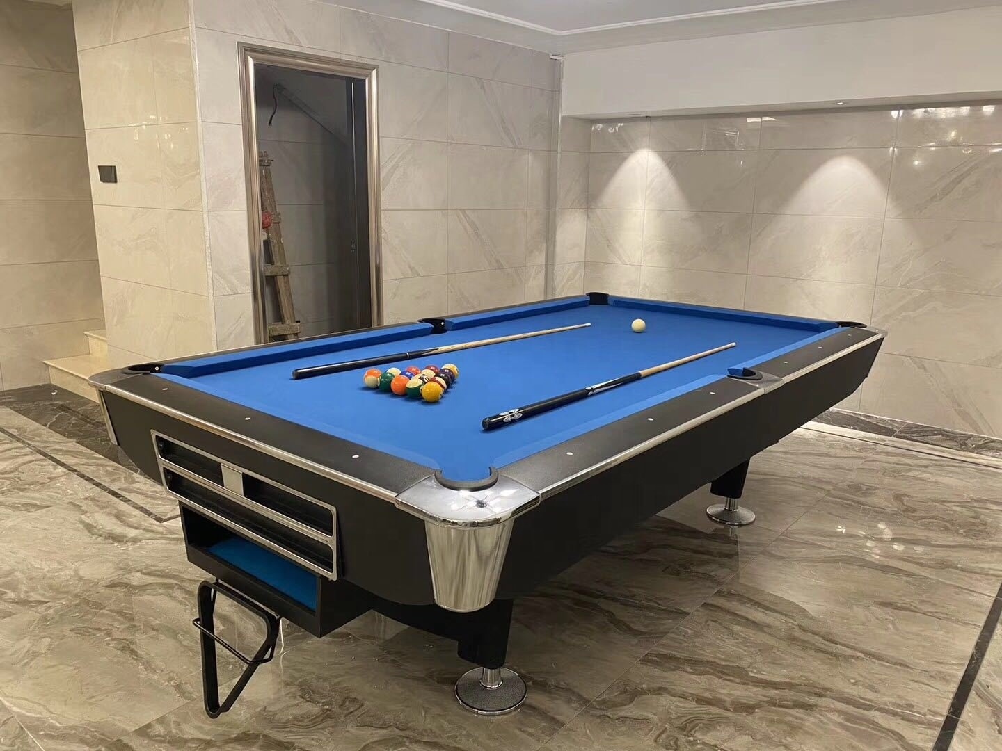 Fashion hot sale 9ft indoor billiard table oem japanese korea 8 feet 10ft steel solid wooden rubber cushion snooker pool table