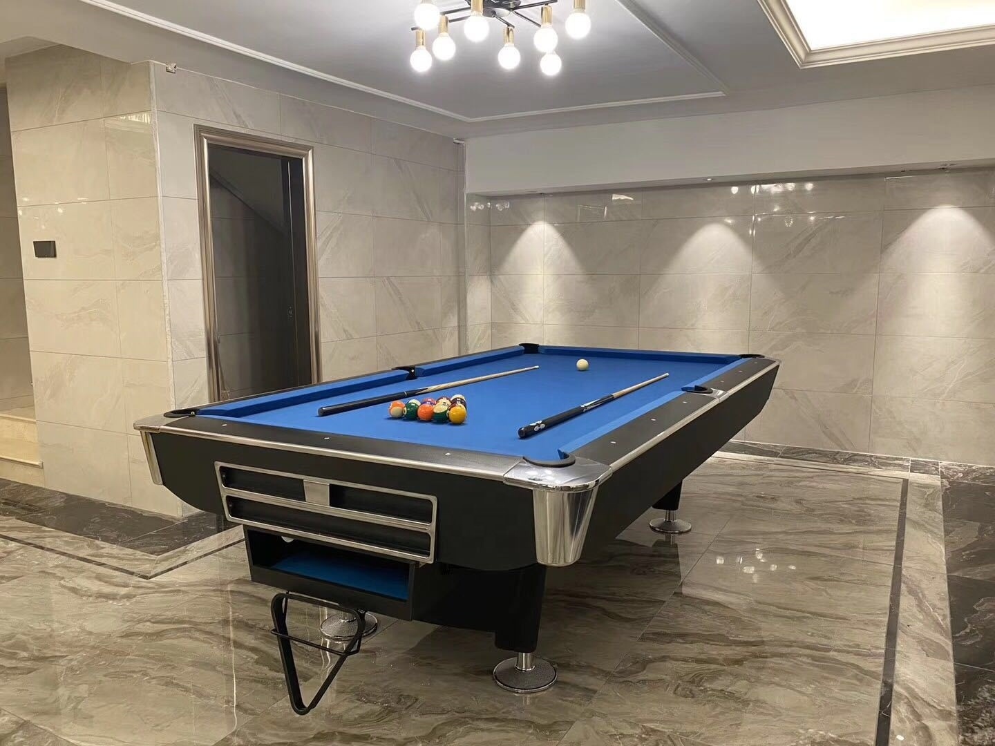 Fashion hot sale 9ft indoor billiard table oem japanese korea 8 feet 10ft steel solid wooden rubber cushion snooker pool table