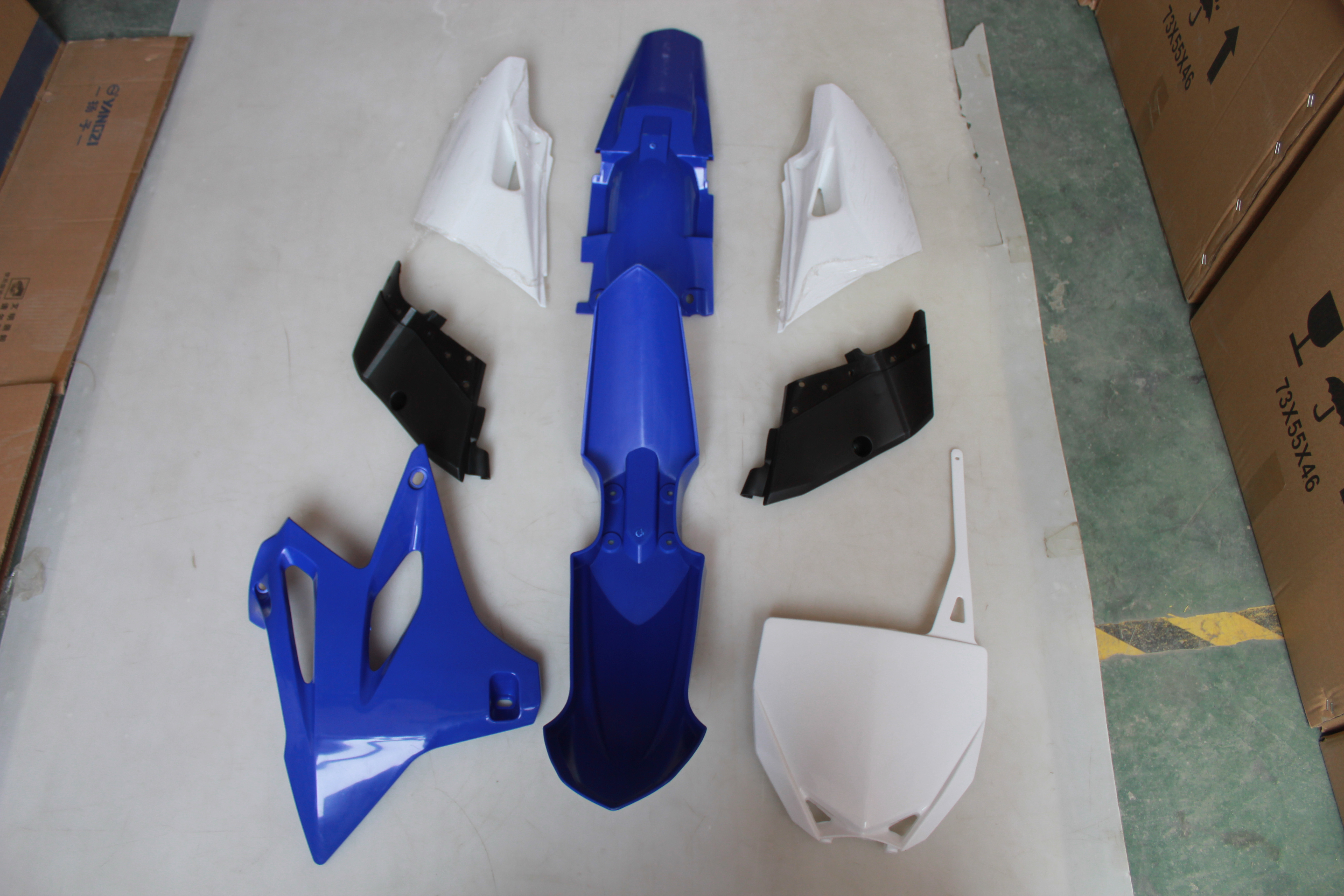 Competitive Price YZ85 Motorcycle Plastic Body Parts Spare Motorcycle Plastic Parts