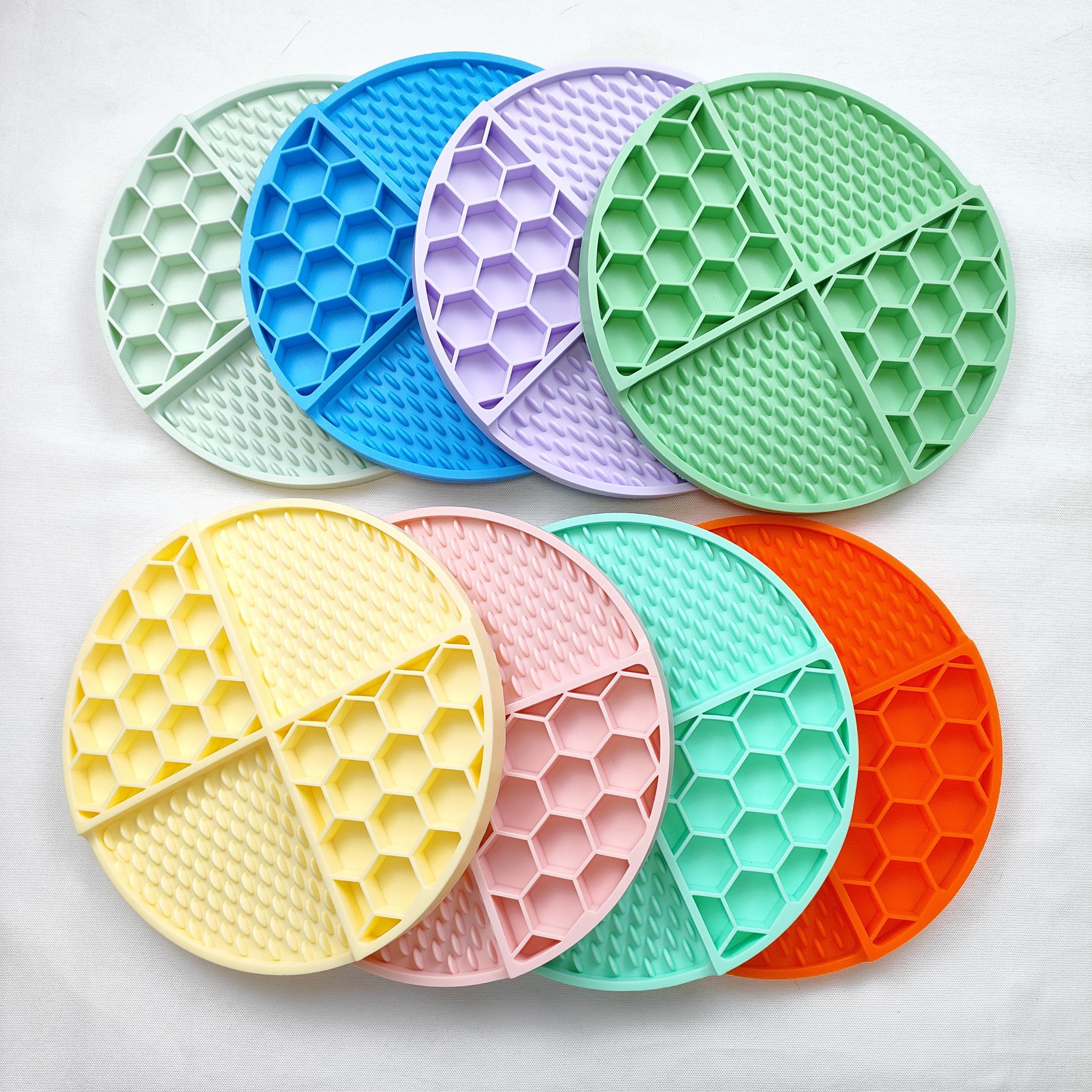 Pet Supplies weight loss Customized Slow Feeder bowl Dog Cat Licking mat Silicone Dog Lick Mats Pet Lick pad