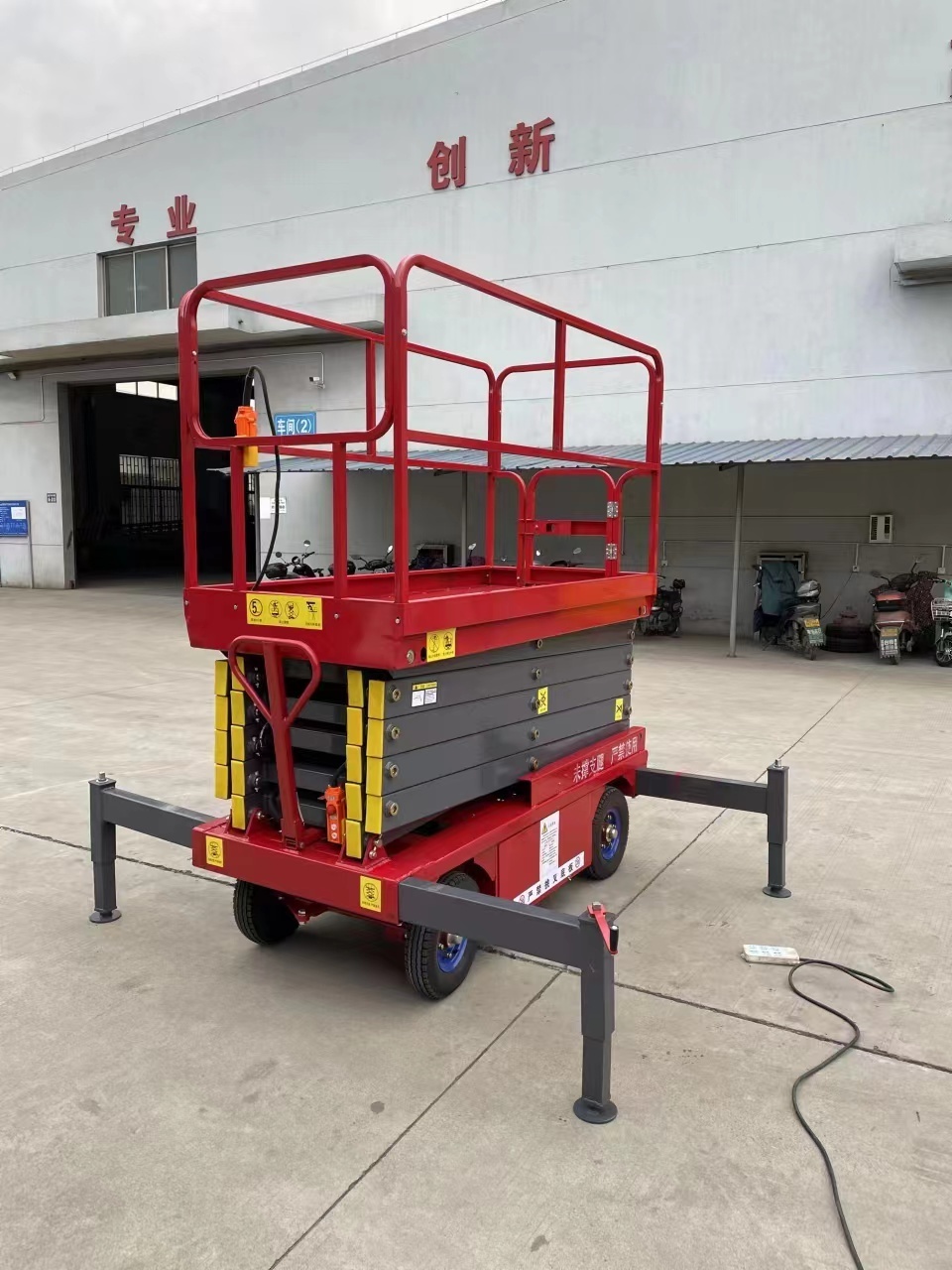 KAD10m 320Kg Electric mobile scissor hydraulic lifting platform for aerial work Mobile platforms