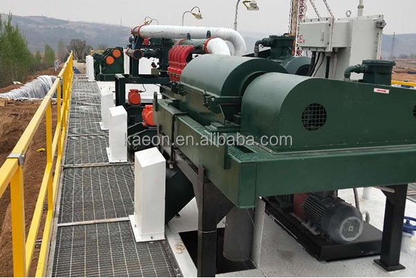 Low pressure mud system drilling mud tanks