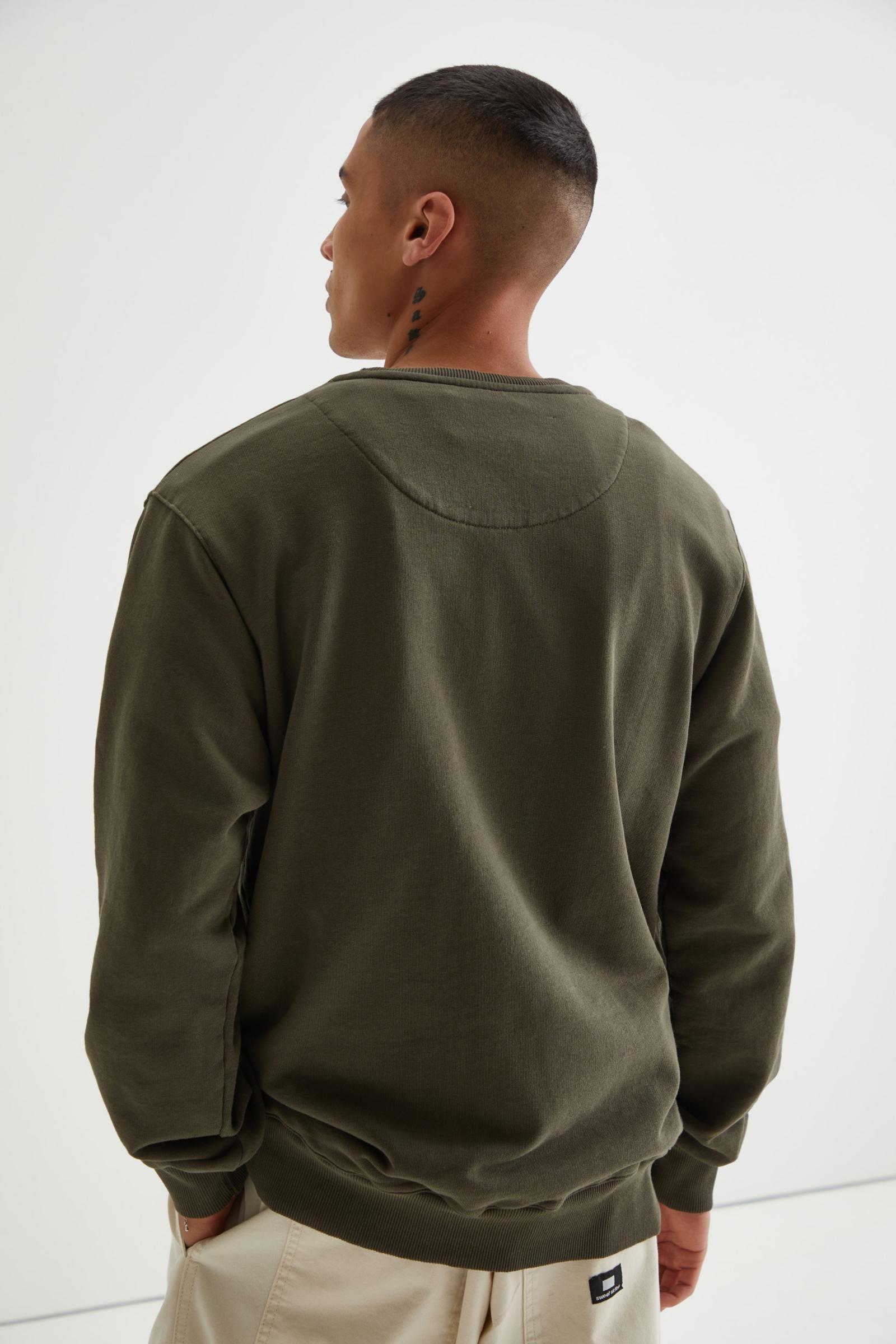 Unisex Pullover Crew Neck Sweatshirt With Cargo Pocket Custom Pocket Sweatshirt