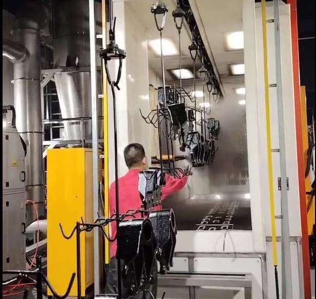 Fast Color Change Automatic Powder Coating Booth in Powder Spraying Line