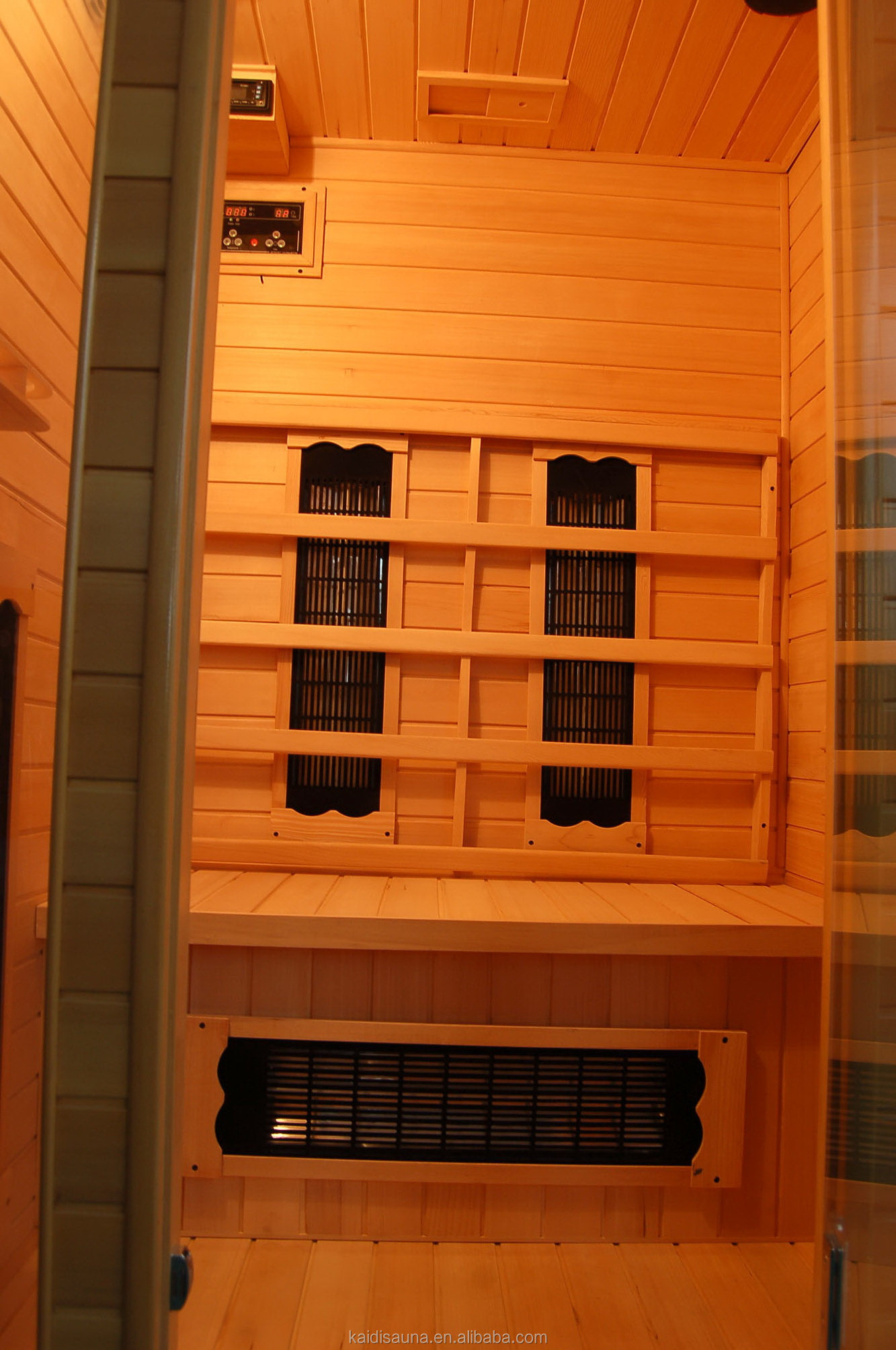 Infrared sauna and Finnish sauna