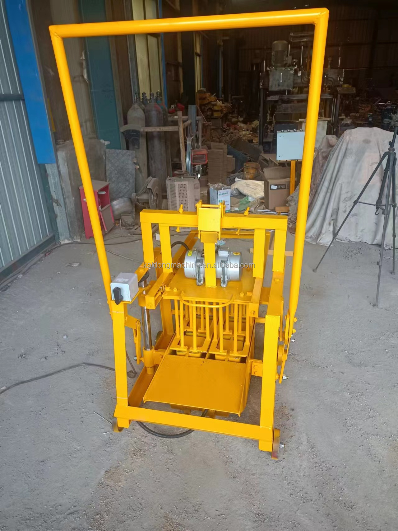 Kaidong QTM2-45 Hollow Block Machine Manual egg laying Brick Making Machine