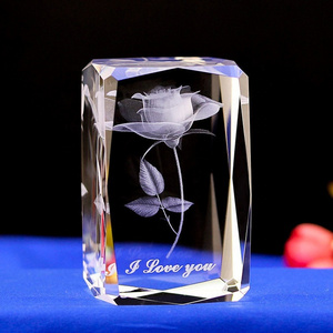 Transparent 3D Laser Engraved Crystal Glass Cube