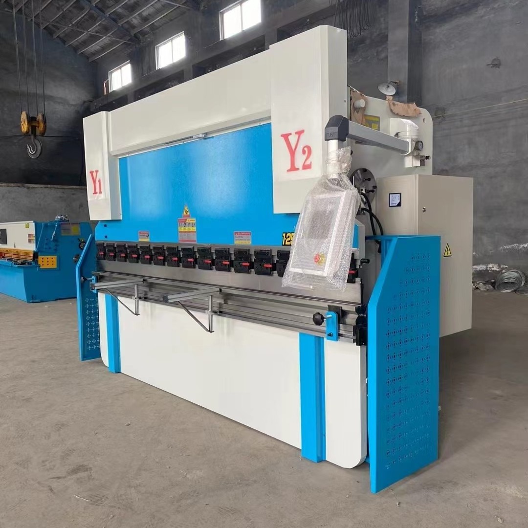 CNC Hydraulic bending machine KET125T*3000 metal sheet folding and automatic bending machine