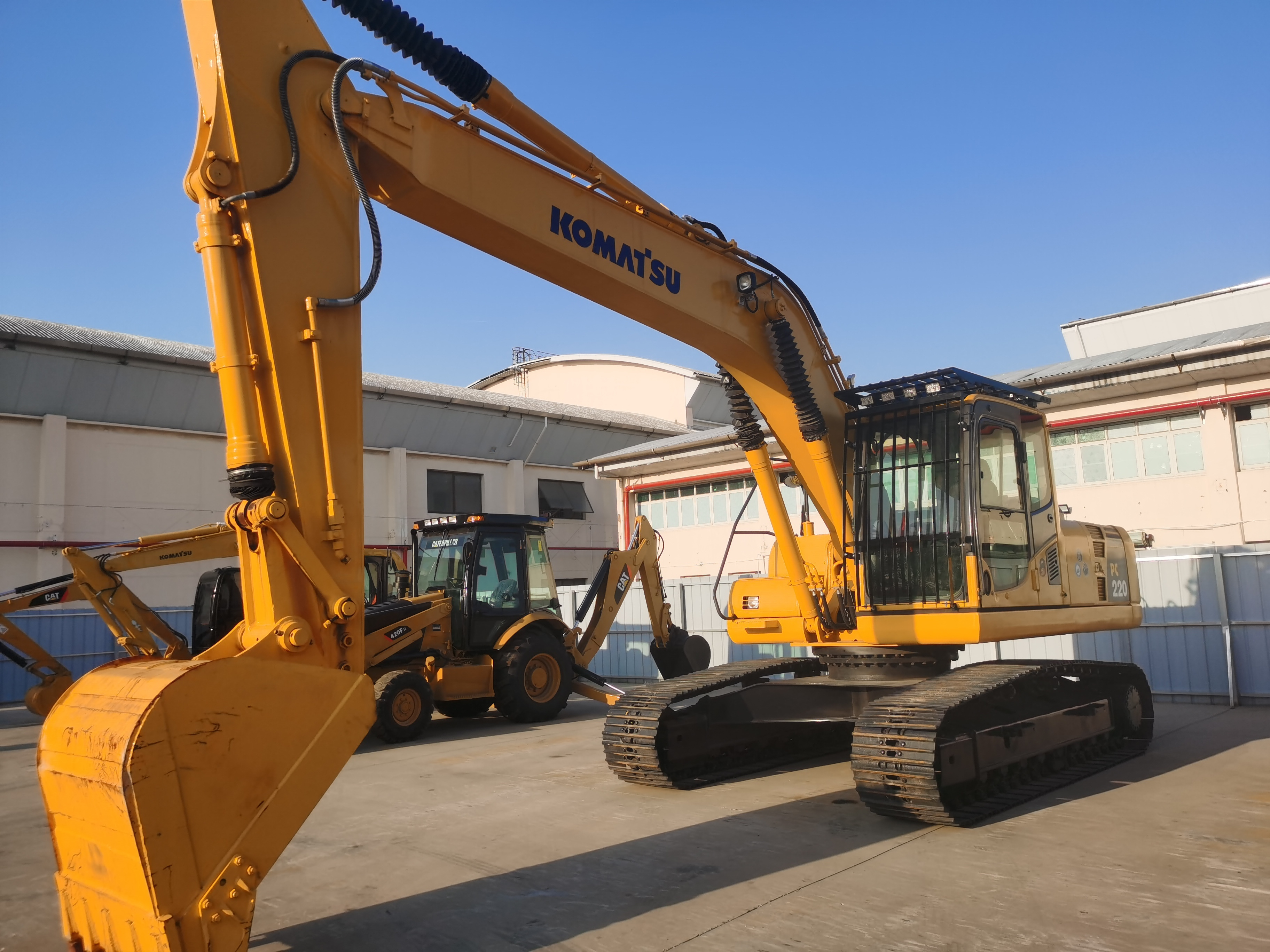 Japan Original 20ton Komatsu PC200-8 Excavator PC 90 110 120 130 200 220 300 hydraulic crawler used excavator