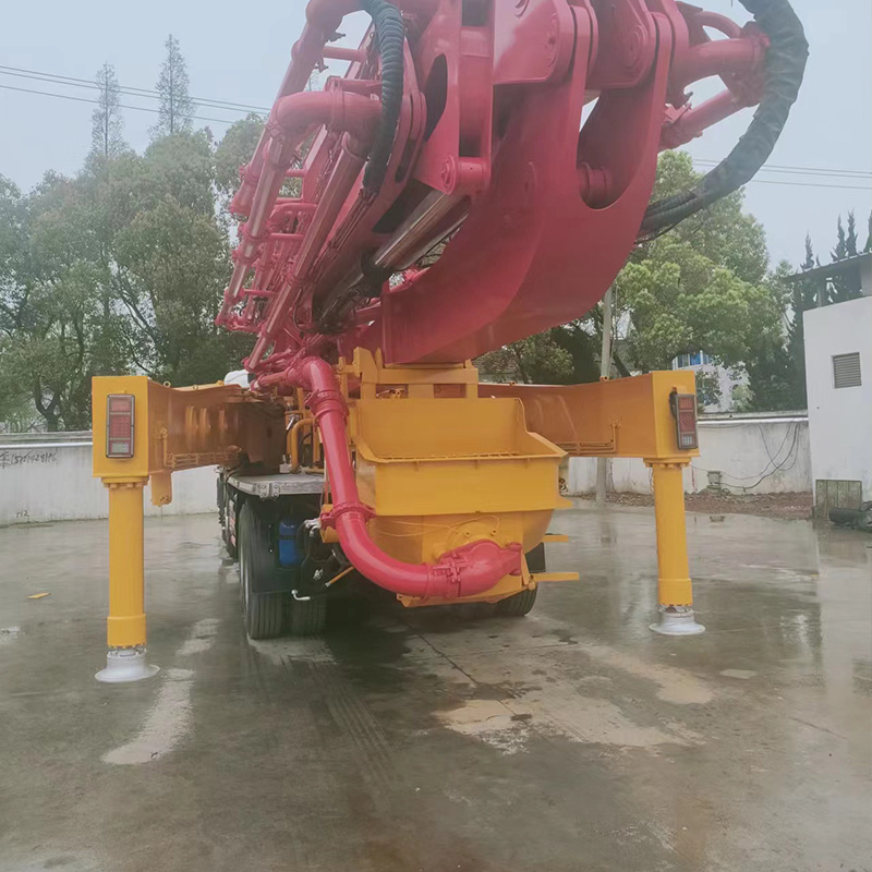 Second Hand Pump Truck SY5418THB 52E Used Construction Equipment Second Hand Concrete Pump Truck Provided Diesel Oil Cement Pump