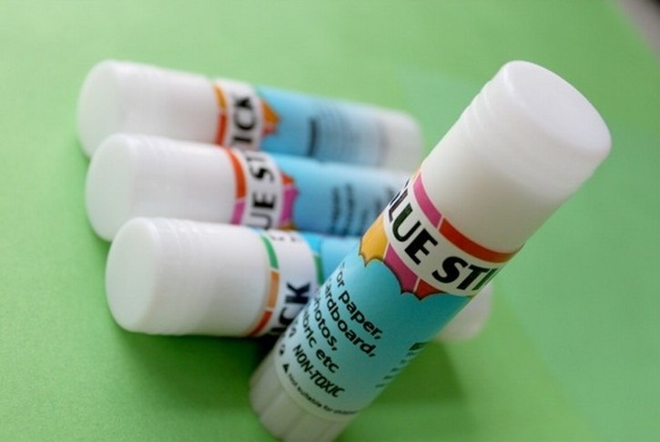 Stationery Strong Viscosity PVP Non-Toxic School Glue Stick Manufacturer Glue Stick