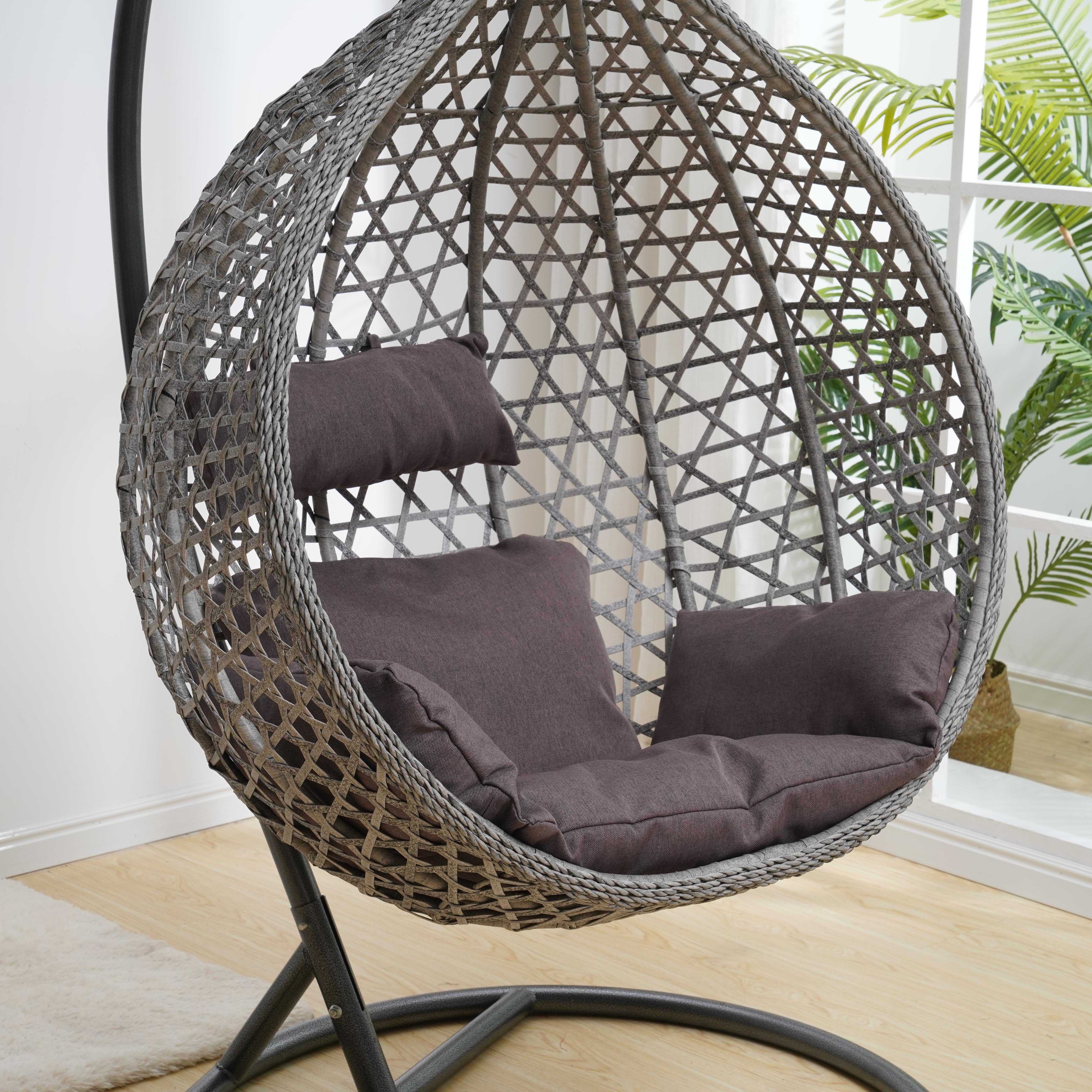 Modern Steel Tube Cover PE Rattan Frame Big Cushion Round Basket Patio Indoor Swings Swing Chair And Stand