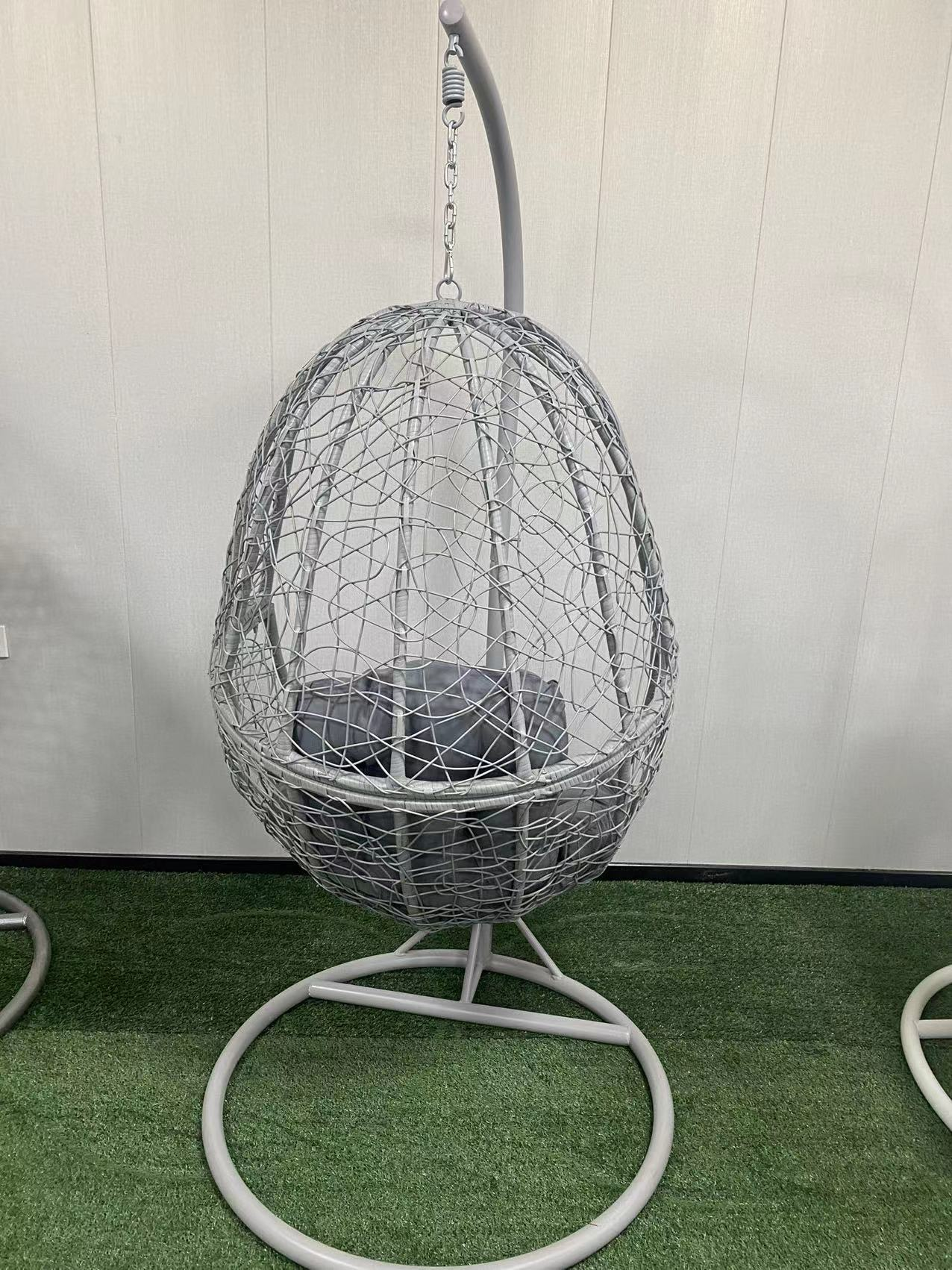 Best Seller Outdoor One Seat Rattan Wicker Swing Basket All Weather Hanging Egg Chair With Metal Stand