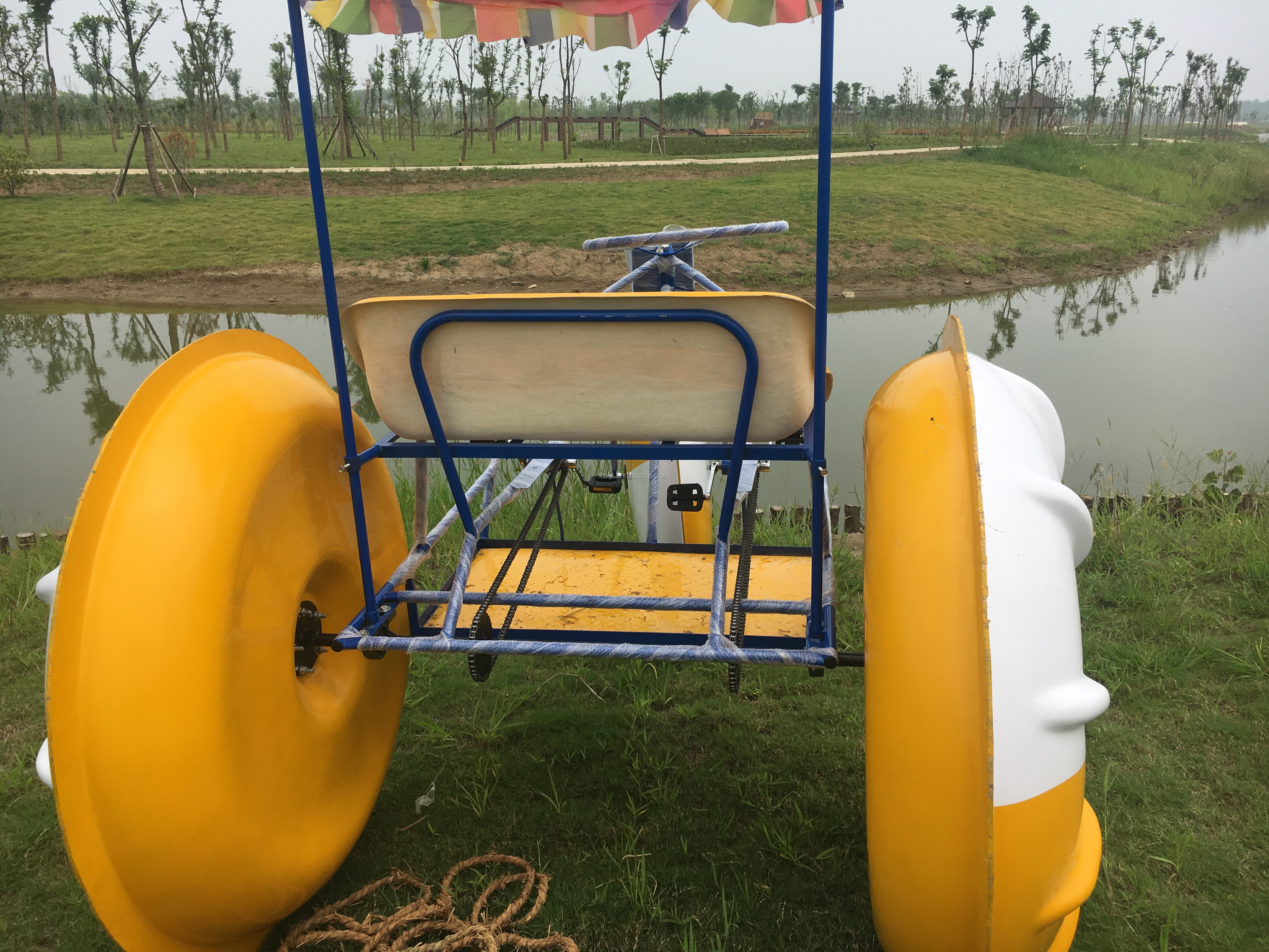 CE 3 big wheels water pedal boat tricycle water pedal bike for sale