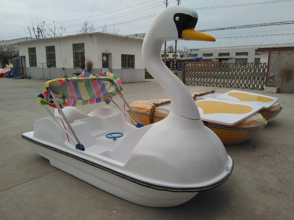 Cheap two-person water swan pedal boats for sale