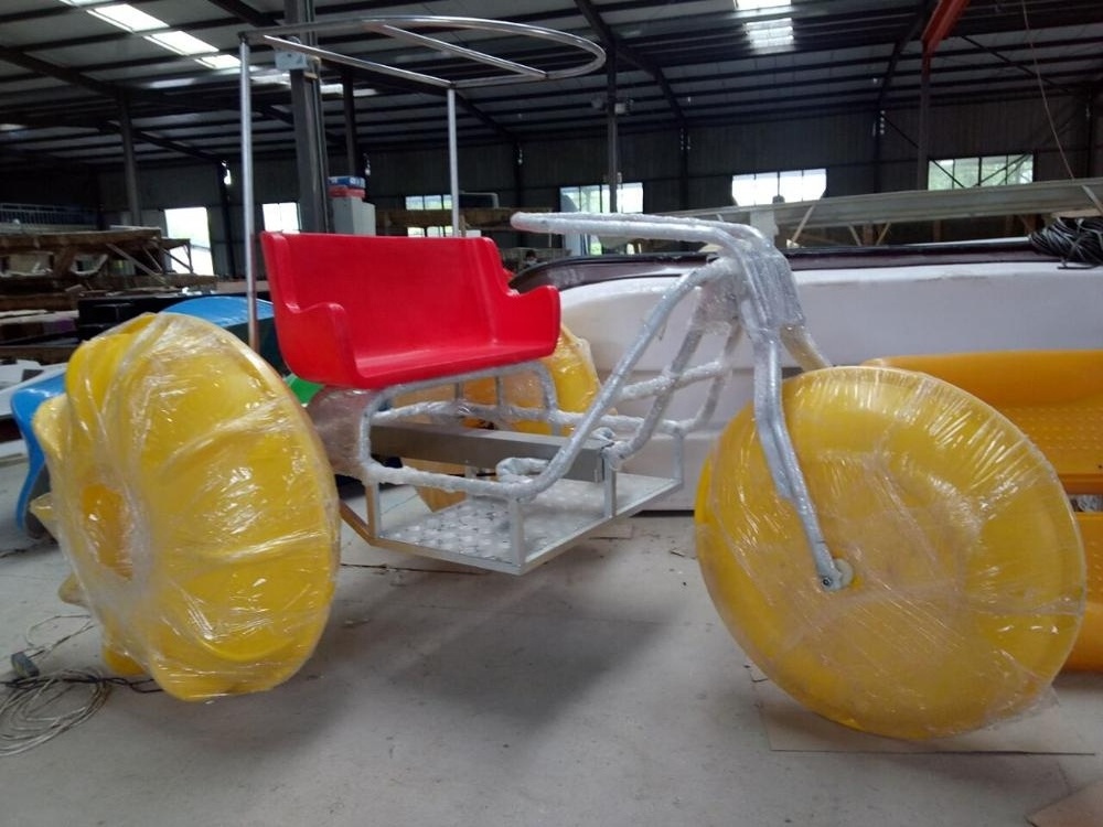 High quality and factory price 3 big wheels water pedal boat tricycle bike for sale