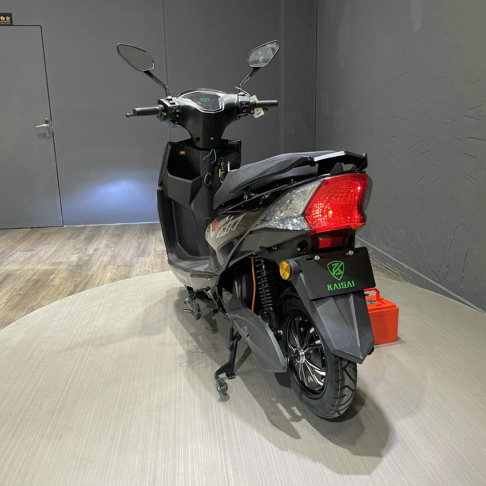 Peerless Mobility Electric Scooters 2 Wheel 1500w Ckd Off-Road Elektro Motorbike Sportbikes Adult Eletrica Motorcycles For Sale