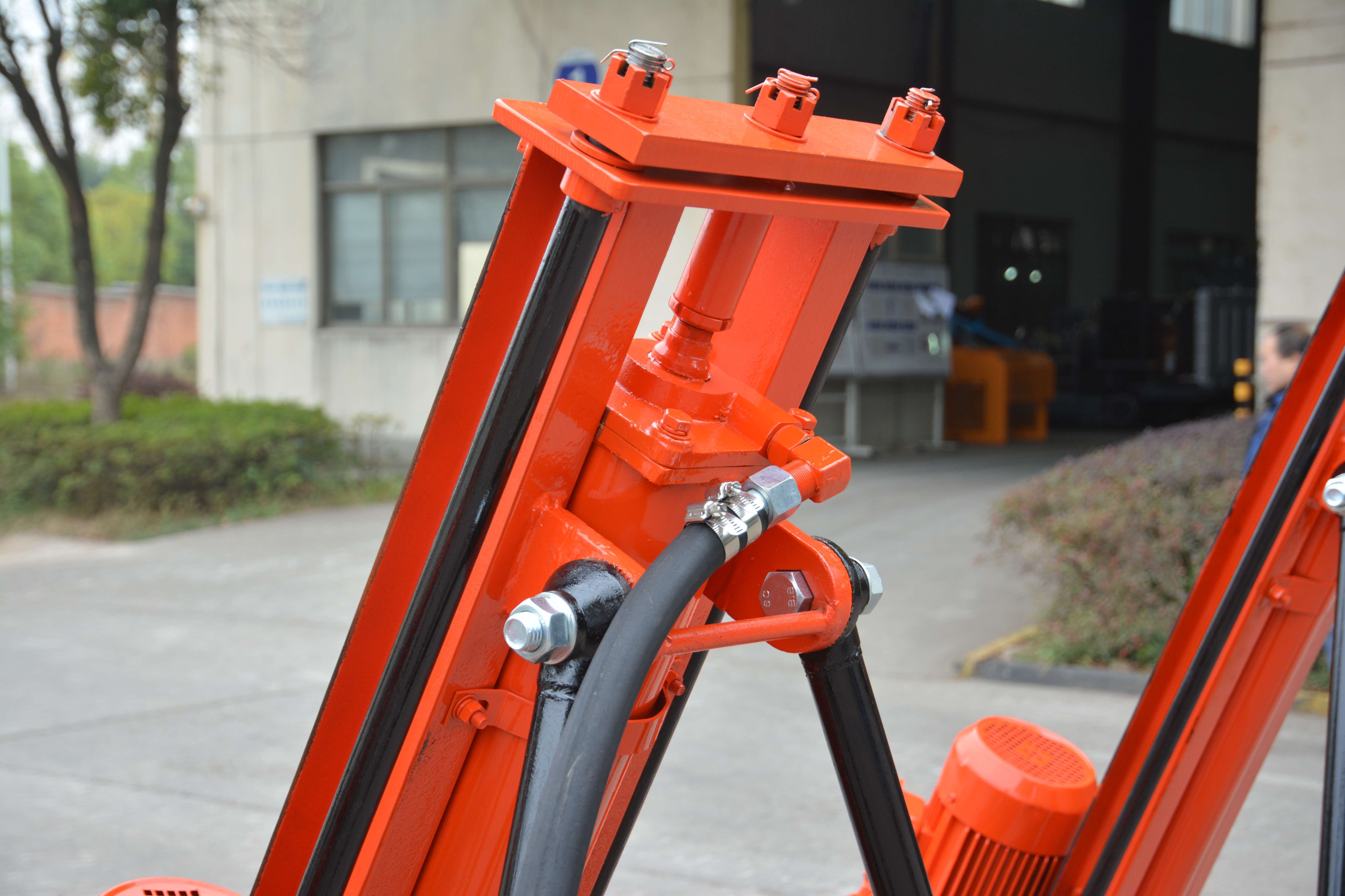 Mining equipment used portable diesel mine hammer drilling rig motor for rock breaking