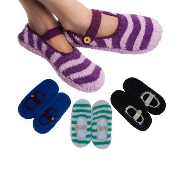 KT1-A589 wholesale adult floor socks moccasin fashionable knitted slipper shoe socks with rubber sole for adults sock slippers