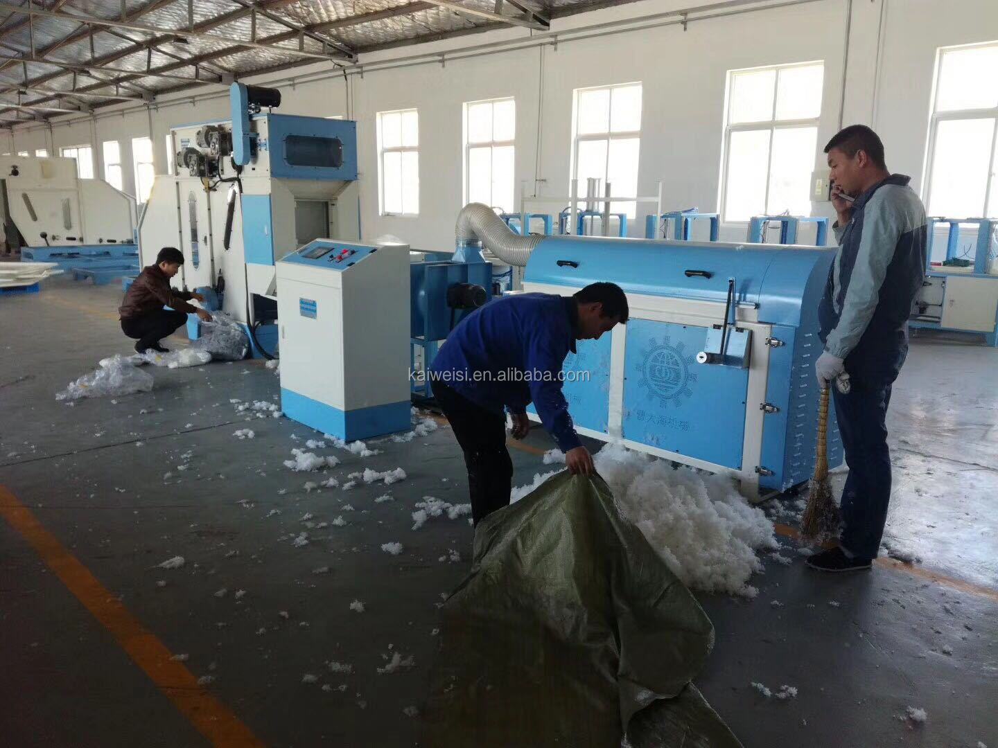 Fiber ball fiber making pillow filling machine