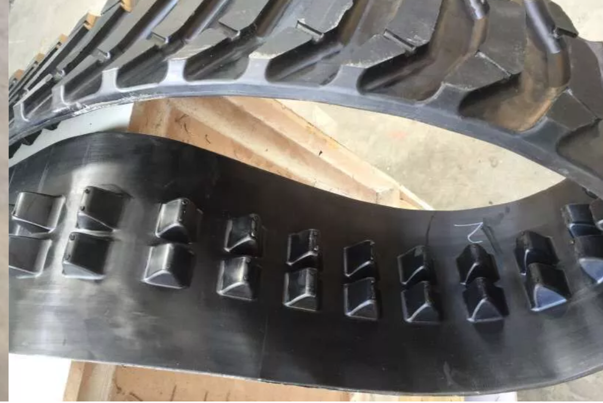 Heavy Duty Robot Rubber Track for Unmmaned Ground Vehicles UGV Robots 130x50x44