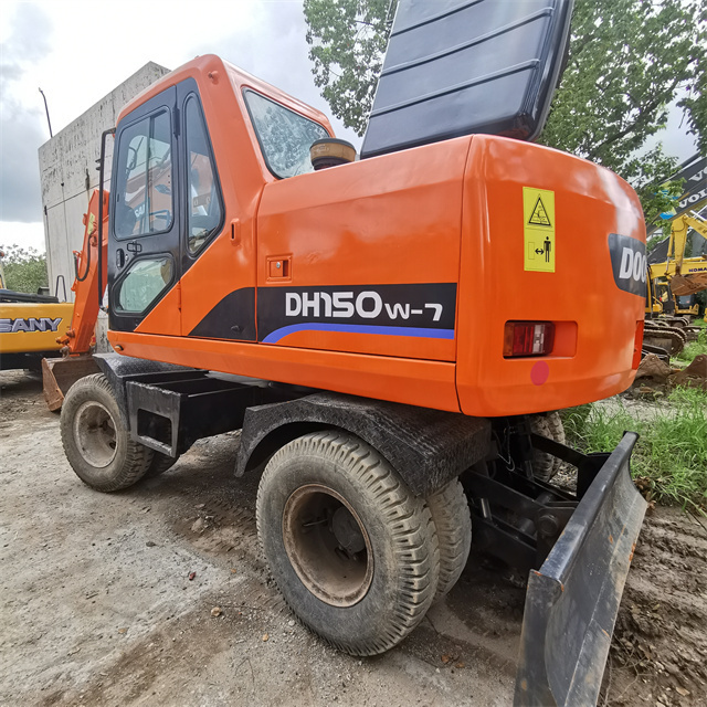 For sale used Korea Doosan DH150W-7 excavator Doosan 15 tons Wheel excavator