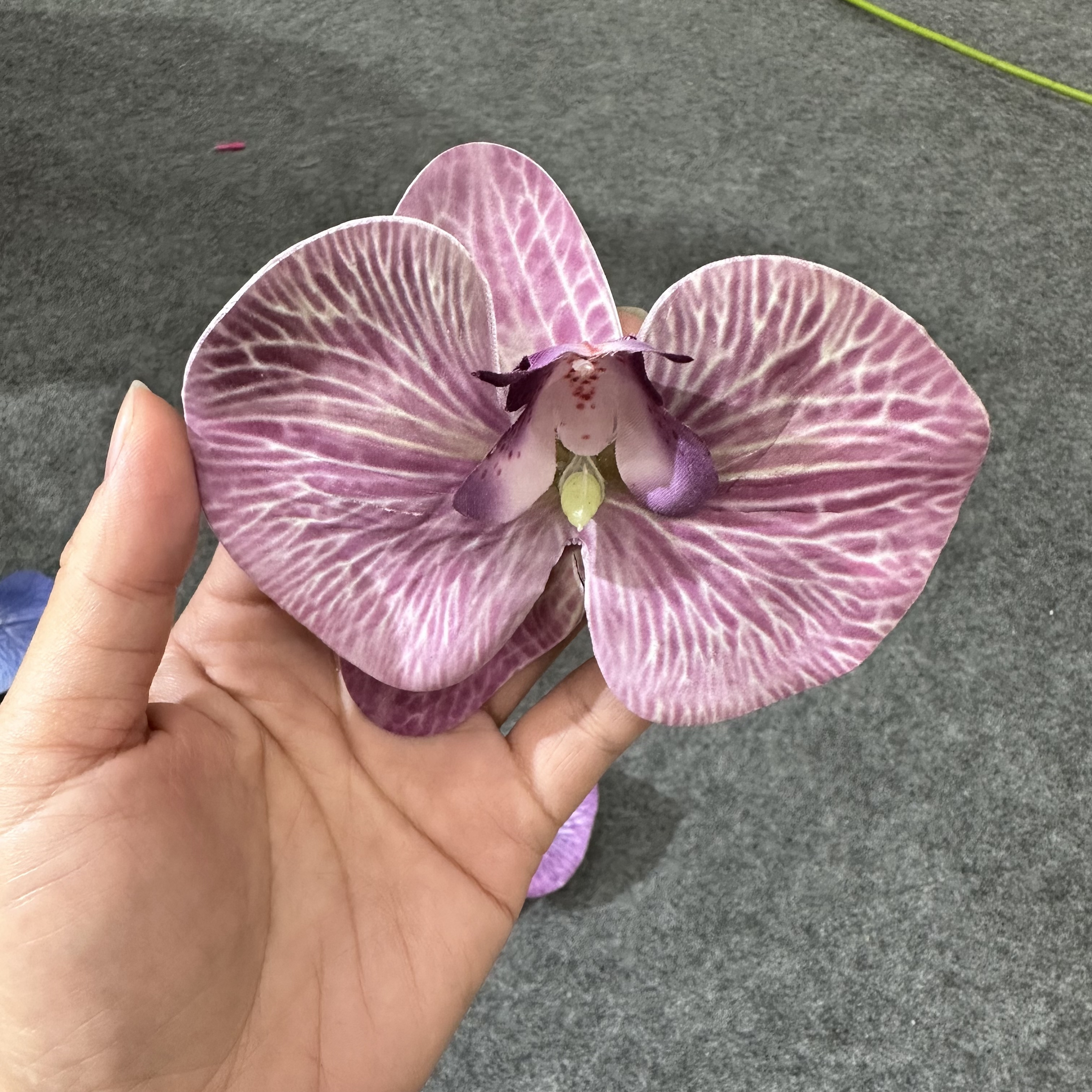 Wedding simulation flower feel Phalaenopsis flower head wholesale wedding ceremony decoration